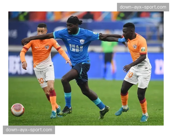 通讯：探访中超青岛赛区，一座城市的足球热情与双线作战压力